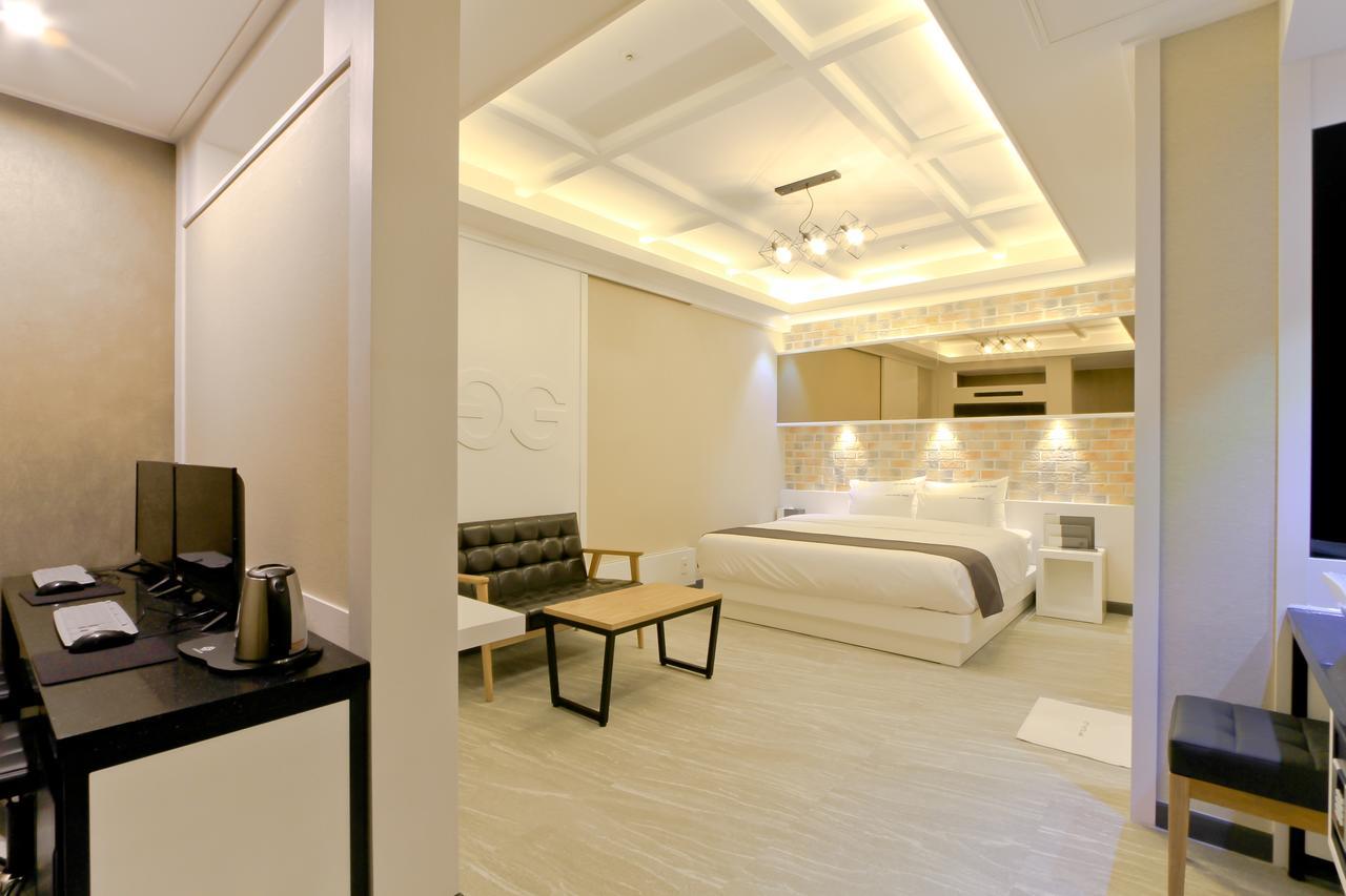 City Hotel G&G Busan Bagian luar foto