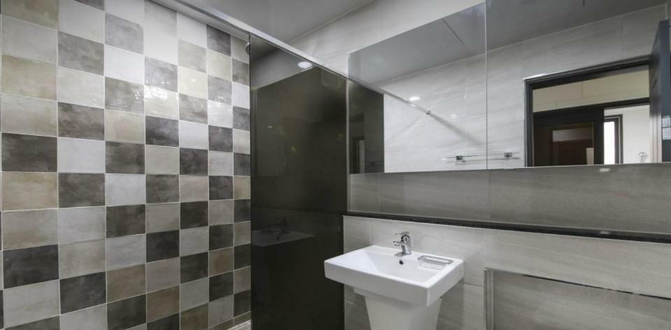City Hotel G&G Busan Bagian luar foto