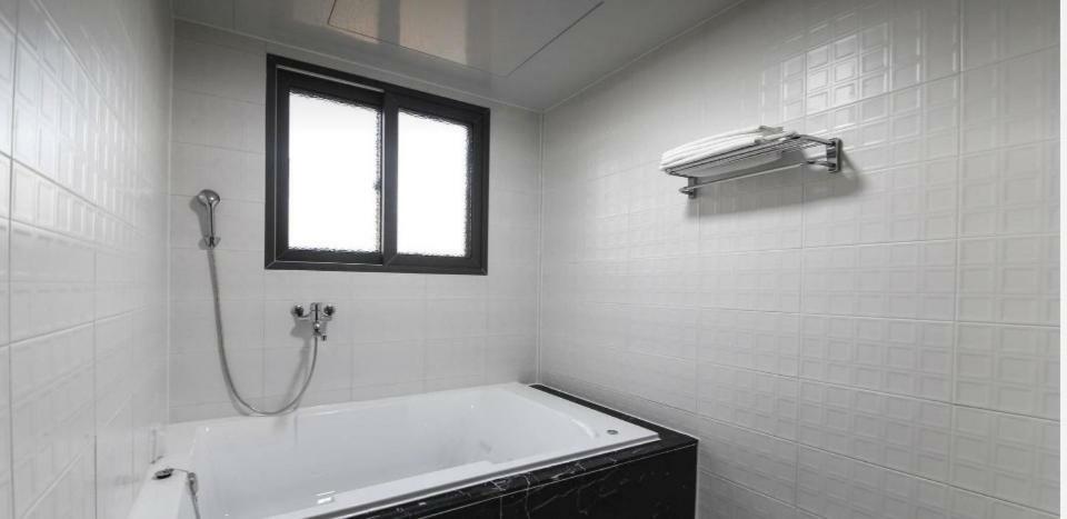 City Hotel G&G Busan Bagian luar foto
